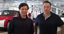 特斯拉“自杀式”反击，雷军乐开了花