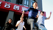 开家实体小店，还能撑起年轻人的“创业梦”吗？