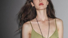 ZARA逼疯女生的“骷髅审美”，比“露臀照”还炸裂！