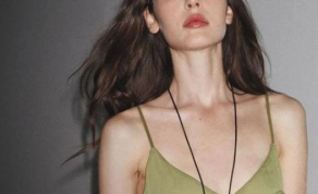ZARA逼疯女生的“骷髅审美”，比“露臀照”还炸裂！