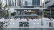 华为全球首家旗舰店：新一代浸入式购物体验