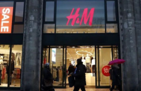 HM、耐克、优衣库们“作死”之际，国货崛起之时
