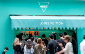 580拿下LV，上海人疯抢，全网吵翻了