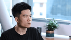 东方甄选股价跌近5%，董宇辉做错了什么？