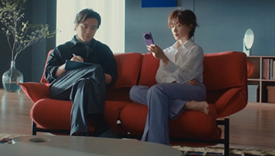 华为Mate X5：大屏看更多，万茜为你展开看看