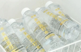 低配版娃哈哈，冲击10亿年销